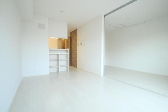 �y���̑��z�@�R���e�B�j���G�@302�����@LDK