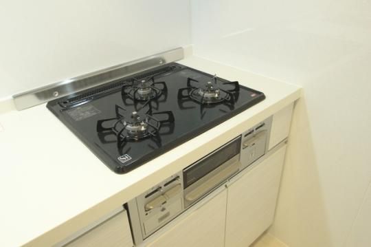 �y���̑��z�@�R���e�B�j���G�@302�����@�L�b�`���R��