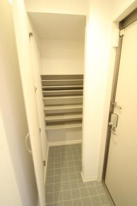 �y���̑��z�@�R���e�B�j���G�@302�����@���֎��[