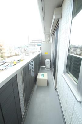 �y���̑��z�@�R���e�B�j���G�@302�����@�o���R�j�[