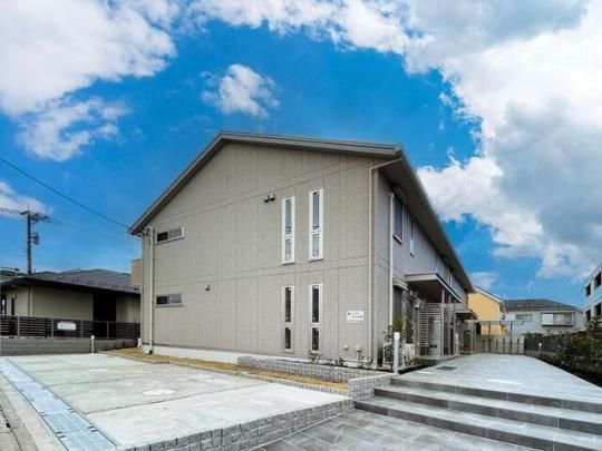 �G�X�^�V�I���̊O�ω摜