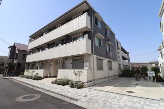 �Z�W���[������R�̊O�ω摜