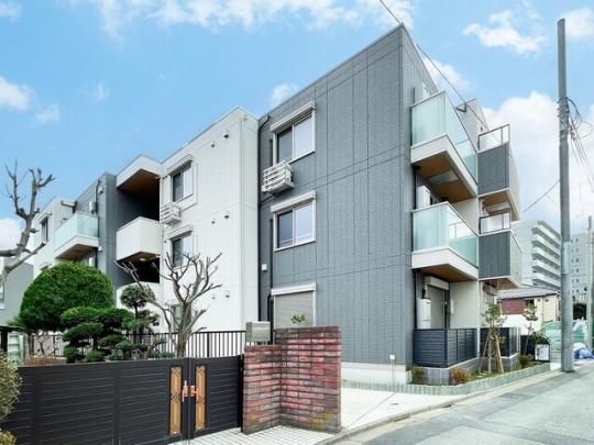 �Z���X�e�B�A����̊O�ω摜