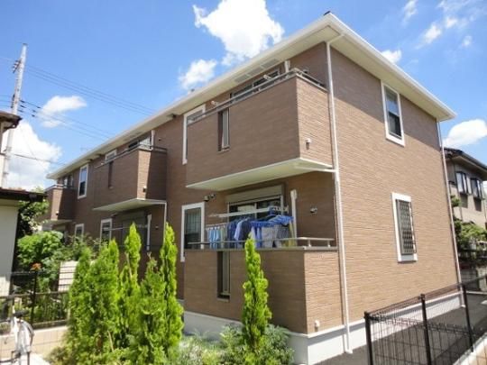 �I�[�N�@�K�[�f���̊O�ω摜