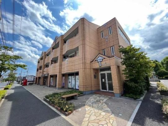 �O���[���[�@�p���X�̊O�ω摜