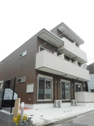 �Z�C�o���[�@�|�G���̊O�ω摜