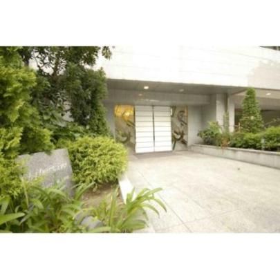 �p�[�N�L���[�u�{����ȋ��̊O�ω摜