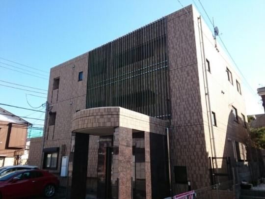 �A�[�o�����l�b�T���X�̊O�ω摜