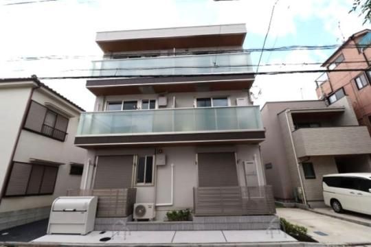 �Z���X�e�B�A�����]�̊O�ω摜