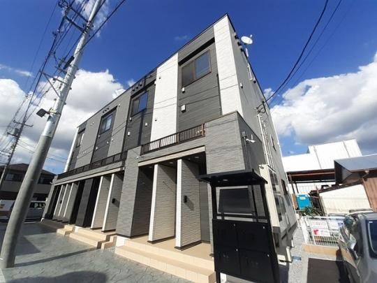 �����B�E�R���t�H�[���̊O�ω摜