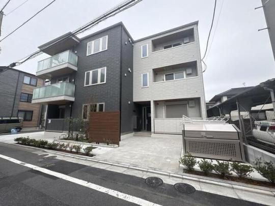 �Z���X�e�B�A��Ԕ��V�̊O�ω摜