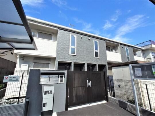 Liberte�����̊O�ω摜