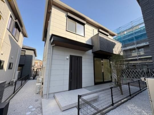 �C���X�@C���̊O�ω摜