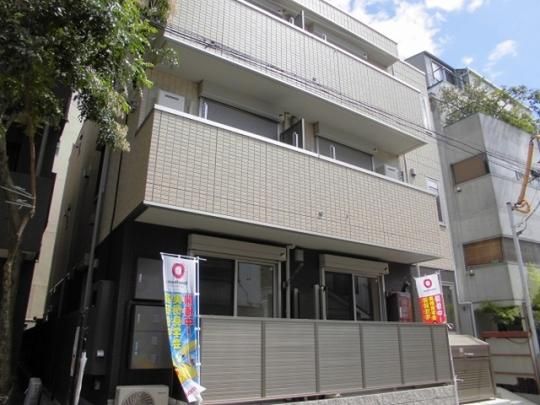 �N���[���{���̊O�ω摜