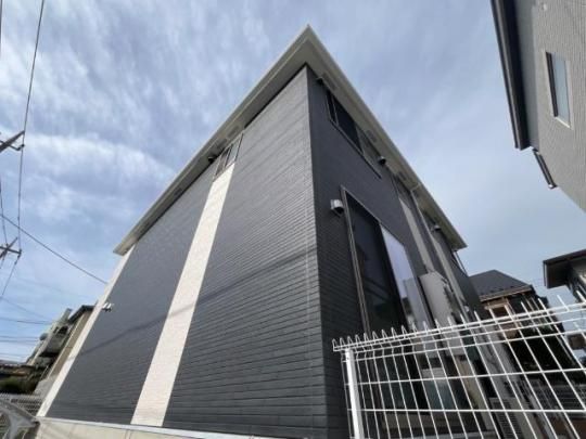 �A���J�f�B�A�j�P�̊O�ω摜