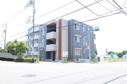 ���N�G���h�̊O�ω摜