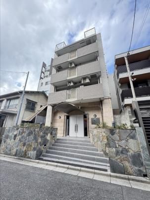 �J�X�^���A���h�̊O�ω摜