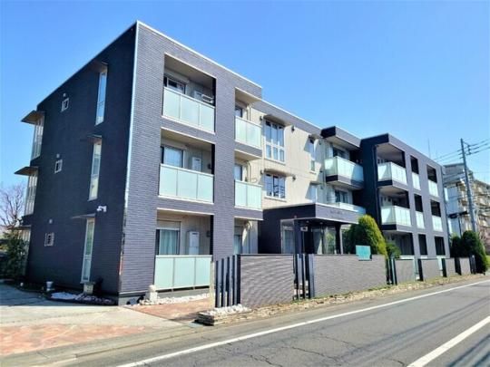 ���t�B�l �A���b�c�B�I�̊O�ω摜