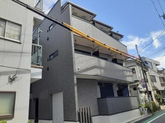 �A�f�B���[�T�̊O�ω摜