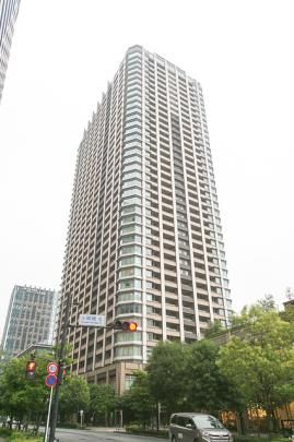 �p�[�N�V�e�B���@�U�@�^���[�̊O�ω摜