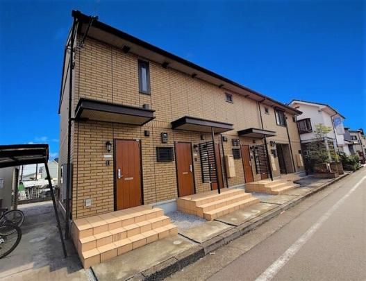 �t�@�~�[���Β��̊O�ω摜