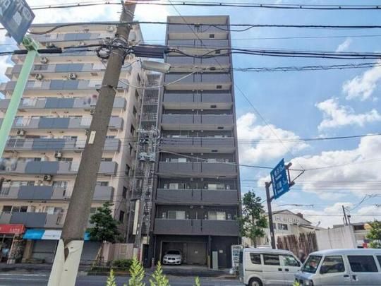 �A�C���X��X�̊O�ω摜