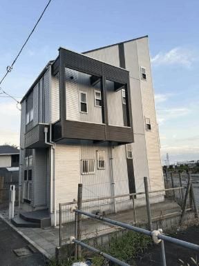 �������S���ڌˌ��Ă̊O�ω摜