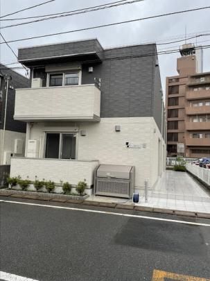 �A���W���[������A�̊O�ω摜