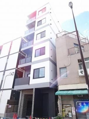 �t�@�[�X�g�v���C�X�̊O�ω摜