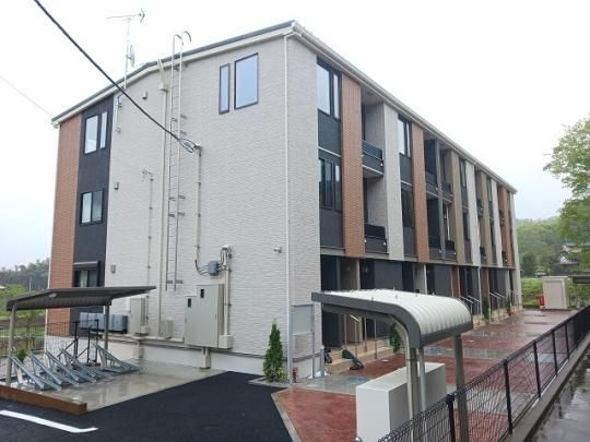 �A�����j�[�̊O�ω摜