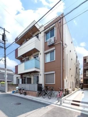 �Z���X�e�B�A���]�U�̊O�ω摜