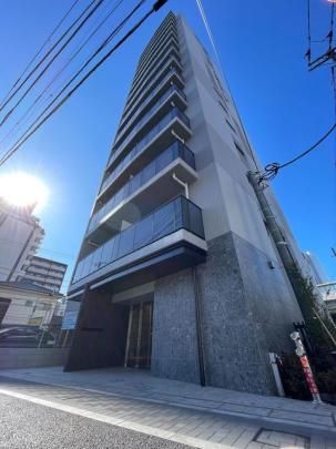 �v���C���u���X���{���̊O�ω摜