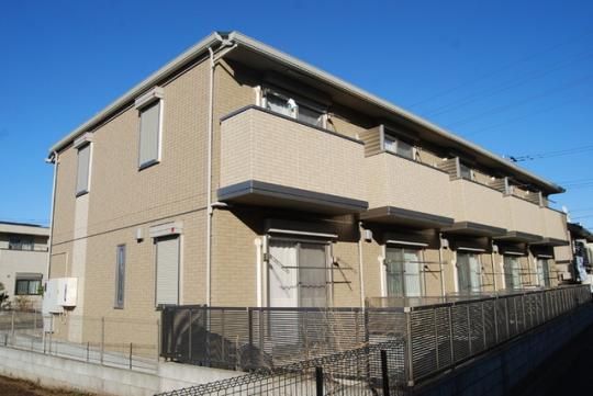 �A���O���A�̊O�ω摜