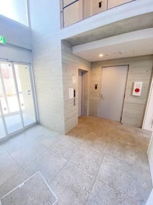 WEST APARTMENT�̊O�ω摜