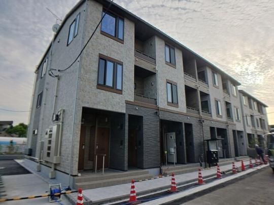 �q�J���T����������C�[�X�g�̊O�ω摜