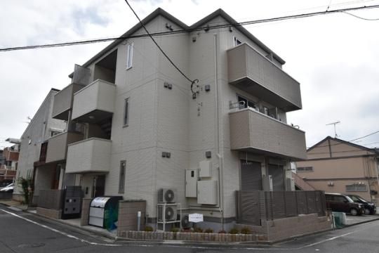 �A���r�I����̊O�ω摜