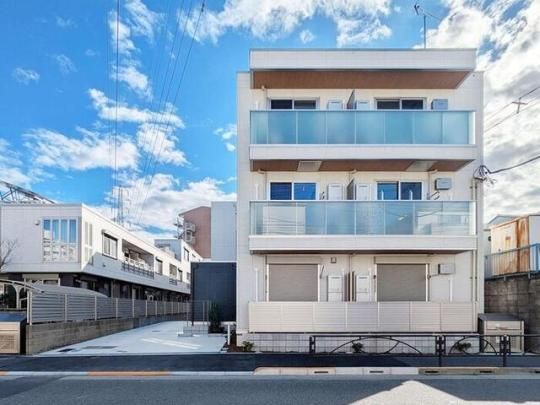 �Z���X�e�B�A�����̊O�ω摜