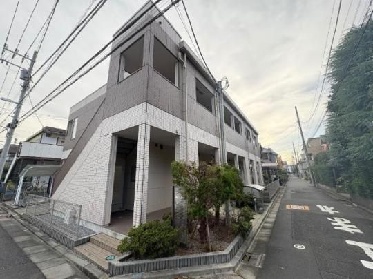 �l���������̊O�ω摜