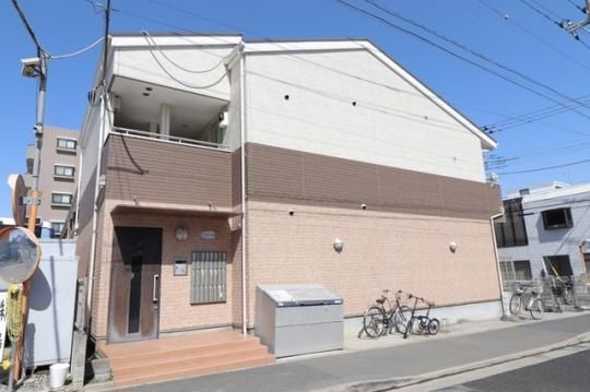 �A�C���X�����̊O�ω摜