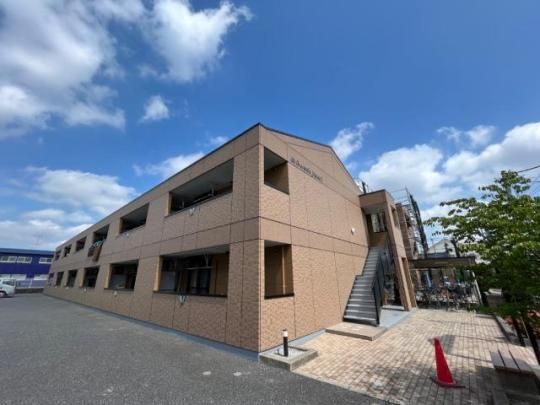 �O�����x���E�n�E�X�T�̊O�ω摜