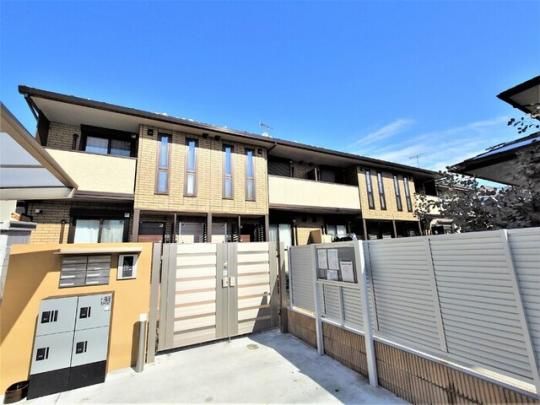 Excellent�����̊O�ω摜