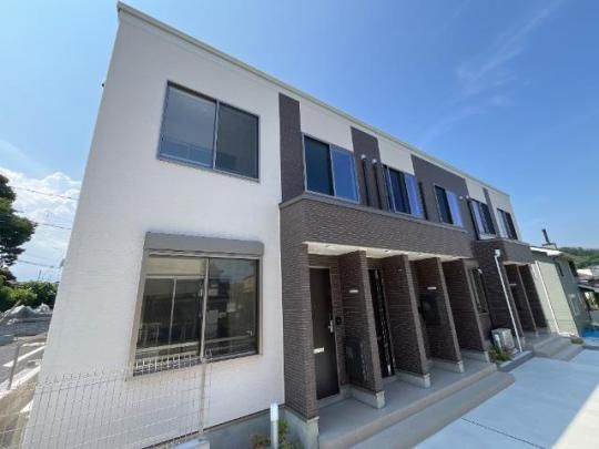 �N�����A�̊O�ω摜