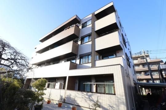 �J�[�T�E�t�@�~���I�̊O�ω摜