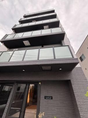 �N�����e�B�A���{���̊O�ω摜