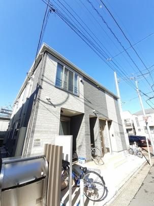 �e�����������Q�P�i�t���[�`���[�̊O�ω摜