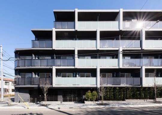 ���e�B�G������̊O�ω摜