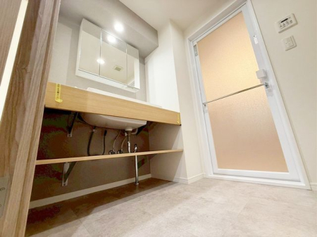 ʑEʏ ʑƐ@uEE߃Xy[XƂꂽʎłB[̑ʑȂ̂ŉƑFl̓pi[o܂V[wbhtŎgiBeF2025.9.6j