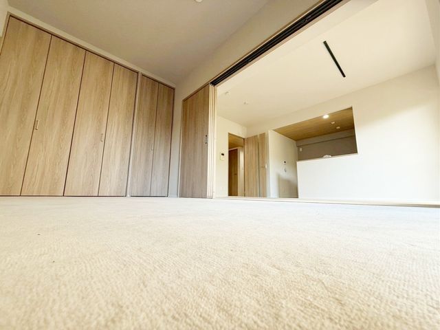 ̑ Q͂ȍLŁA[͂܂I[NXy[X̃R[i[ꂽALƂ̂ŁAƋ̔zuR݁z̋ԂꂿႢ܂