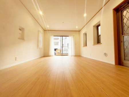 rO ̌ʂՂƎRރrOXy[X͂ƂĂSn̗ǂԂłBƑW܂Ɖ߂uȅvɂȂ郊rO𐥔񂲗iBeF2025/11/4j