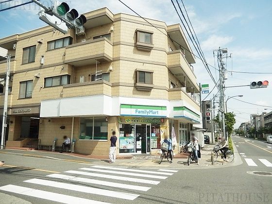 ���ӊ� �t�@�~���[�}�[�g �������񒚖ړX �k��7���B 550m